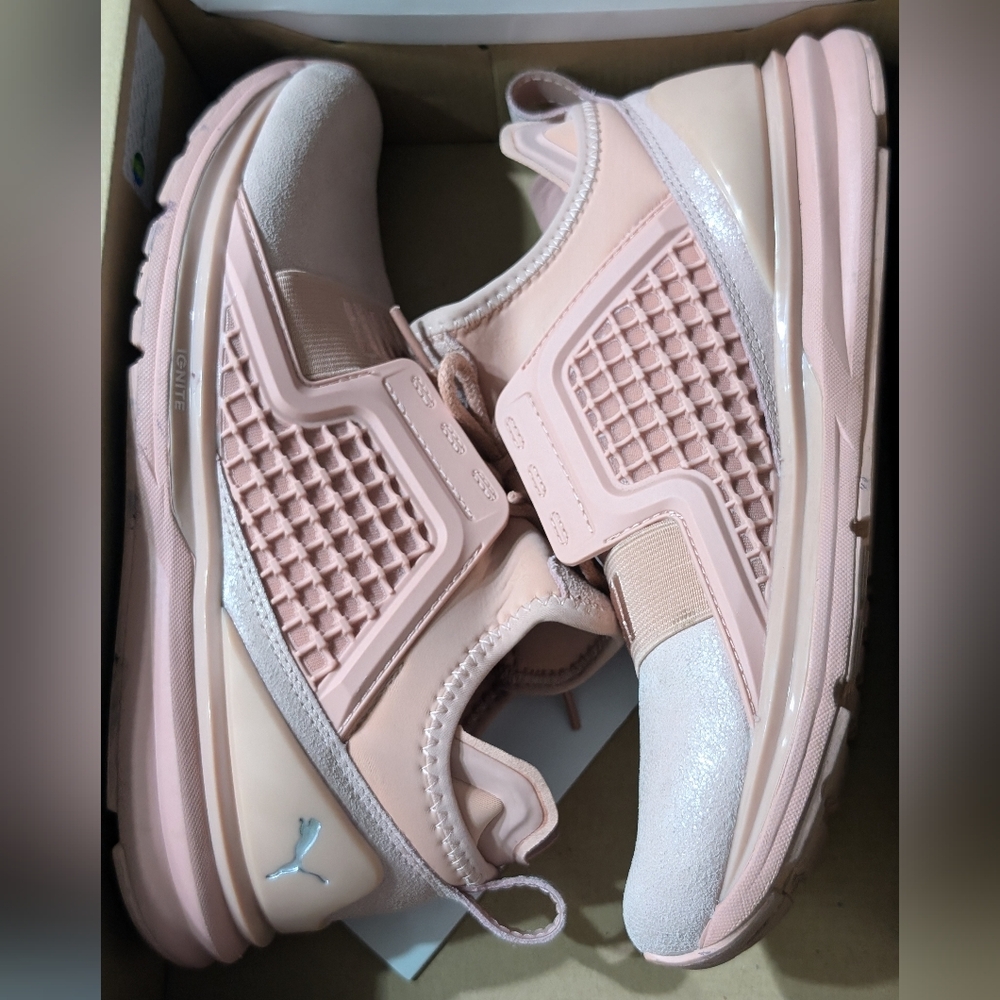 Pink Puma Athletic Sneakers 7 Women Ignite Limitless Suede Peach Running Shoes